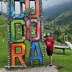 Meet your Posher, Carlos